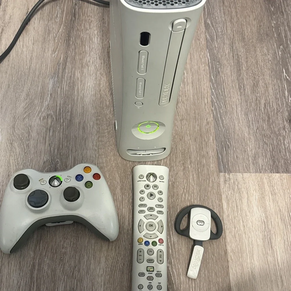 Microsoft Xbox 360 60GB Console Bundle Controller Remote Disc Tray Sticks